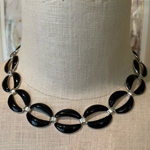 A Beautiful Black & Silver Circular  Style Necklace